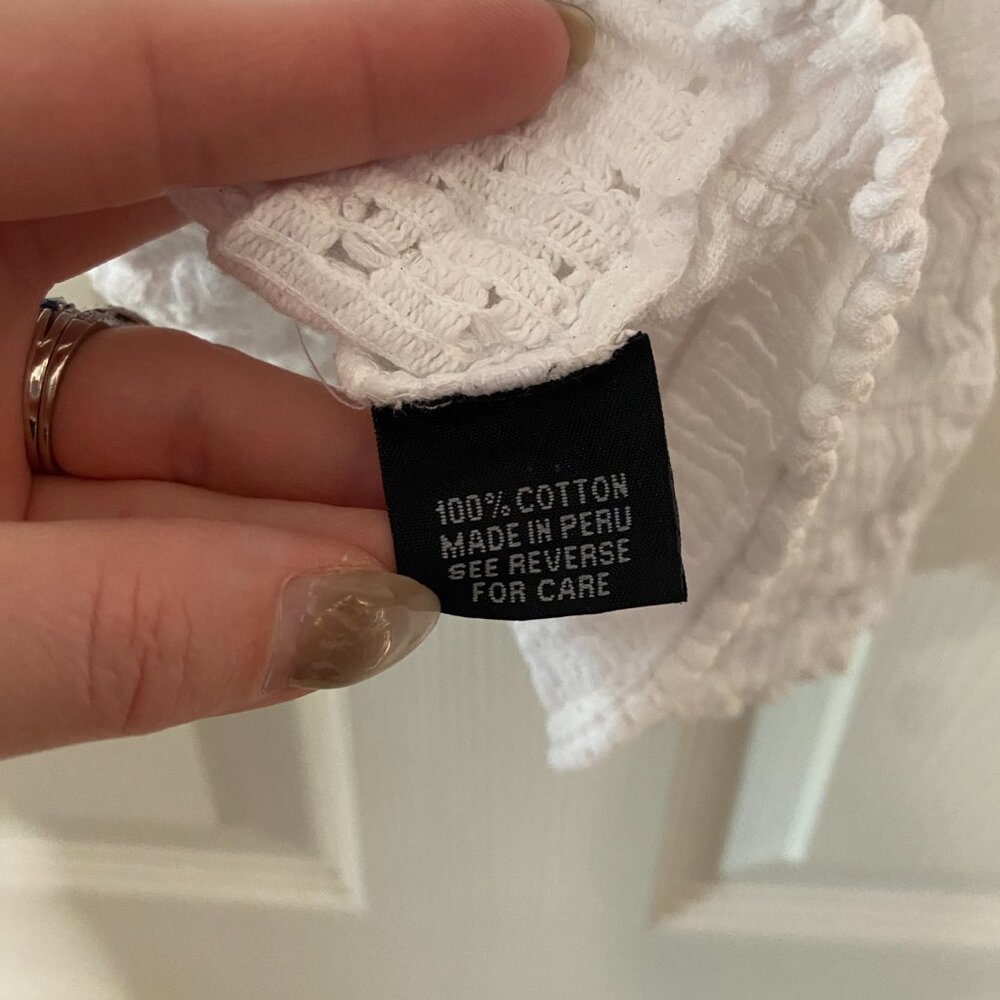 2/$20 - White Giocam Cotton Beach Crop Top - Picture 5 of 5
